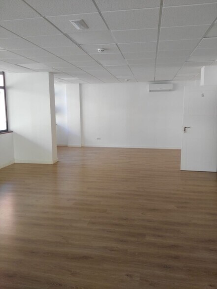 Office in Cáceres for lease - Building Photo - Image 1 of 7