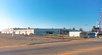 10555 Iona Ave, Hanford CA - Warehouse