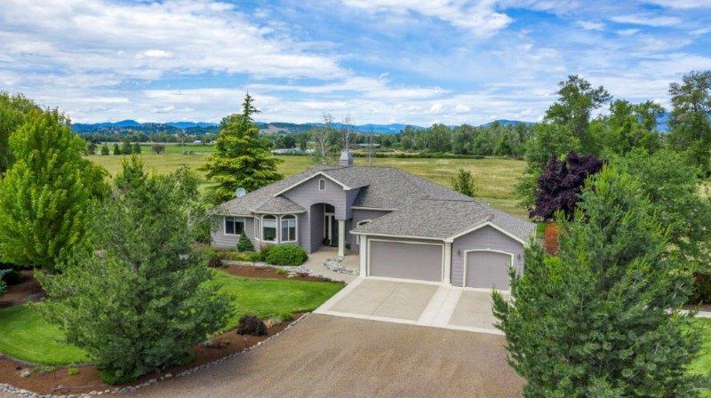 750 Meridian Rd, Eagle Point, OR for sale Primary Photo- Image 1 of 1