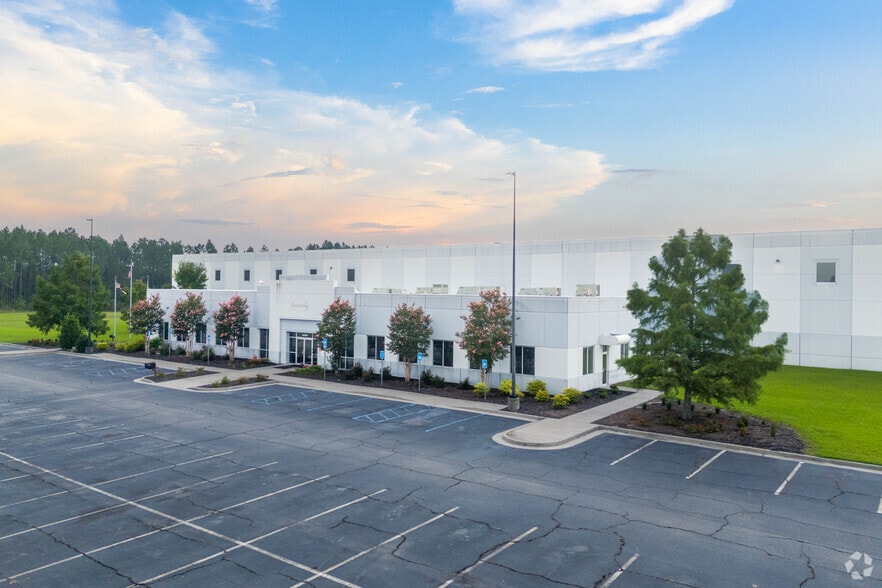 3450 Simmons Dr, Waycross, GA for sale - Primary Photo - Image 1 of 1