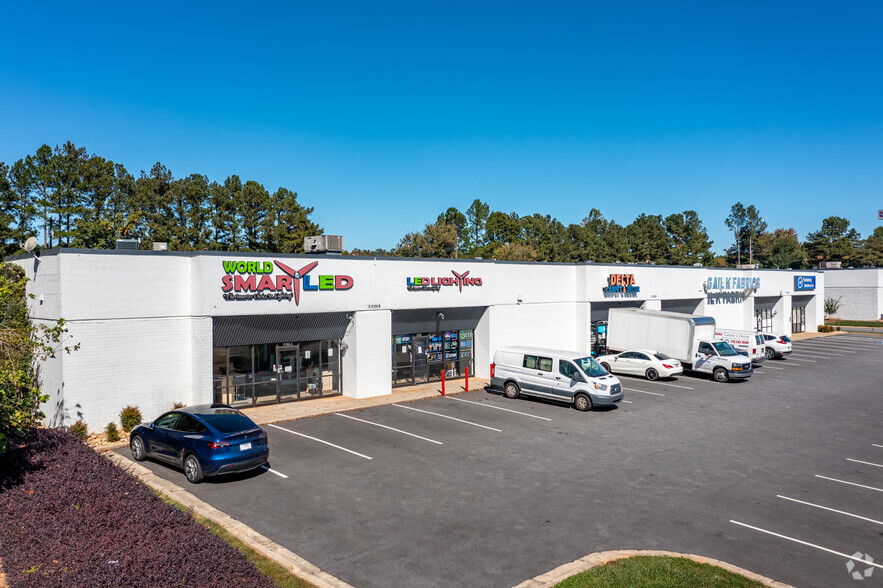 5172 Brook Hollow Pkwy, Norcross, GA for lease - Building Photo - Image 3 of 14