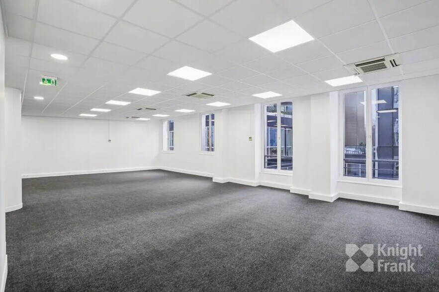 13-15 Boulevard De La Madeleine, Paris for lease - Interior Photo - Image 2 of 8