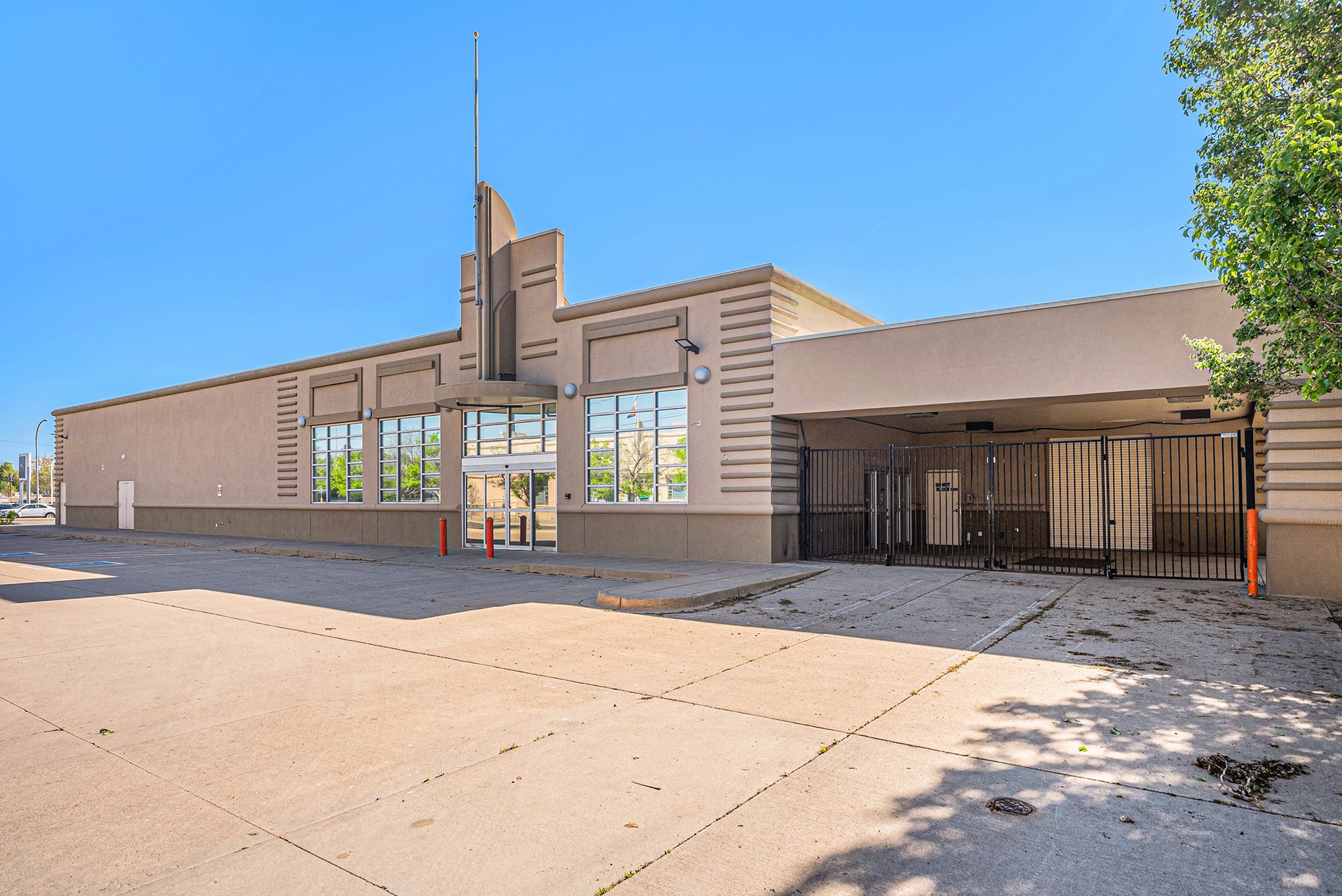 7950 W Colfax Ave, Lakewood, CO for lease Building Photo- Image 1 of 3