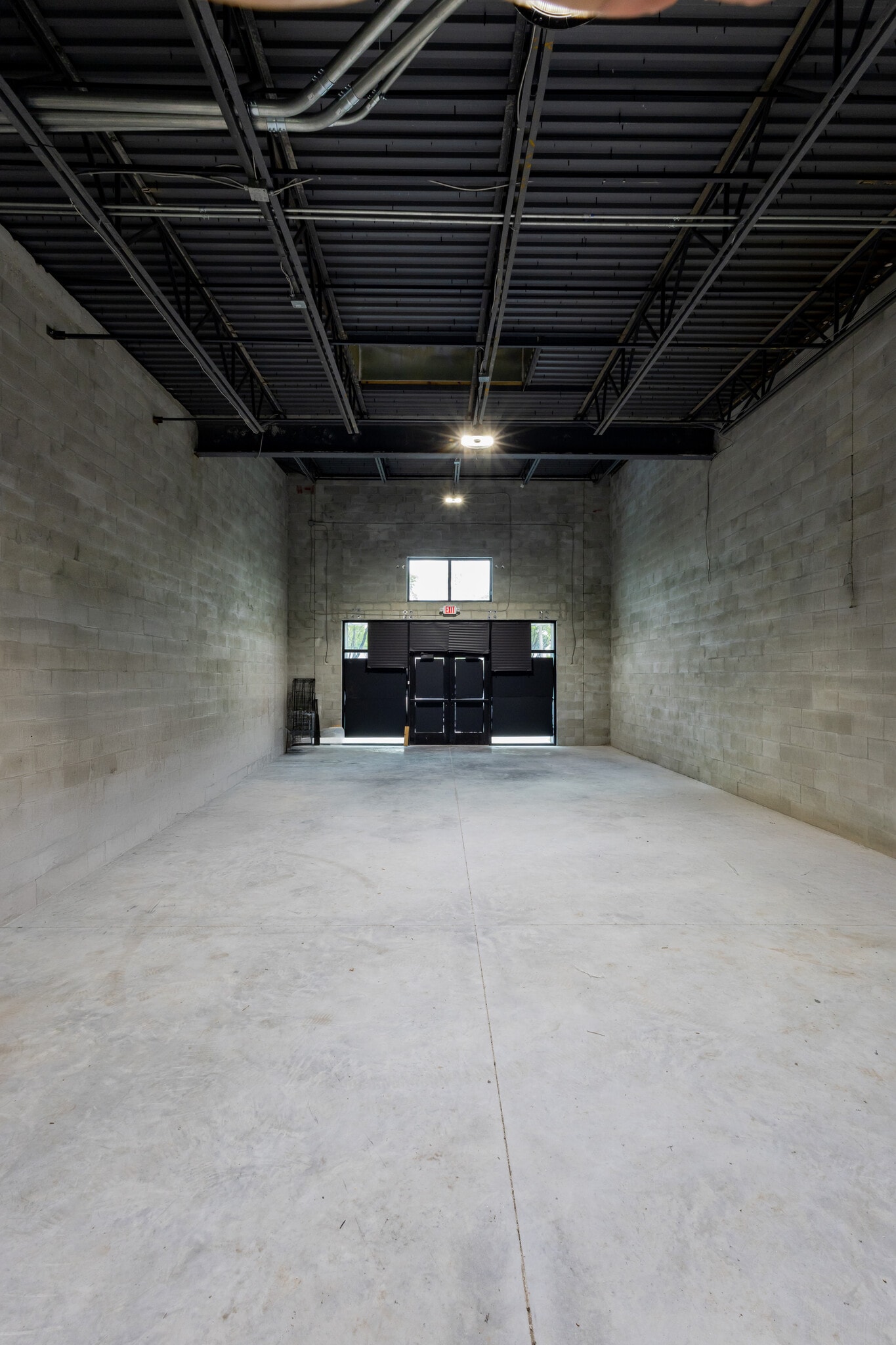 9090 W State Road 84, Davie, FL for lease Interior Photo- Image 1 of 7