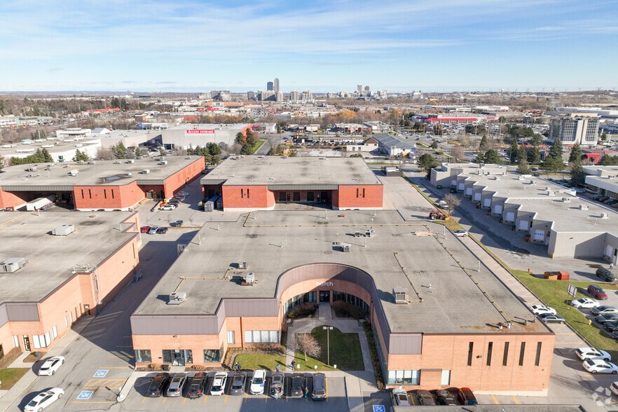 802 Cochrane Dr, Markham, ON for lease - Building Photo - Image 2 of 3