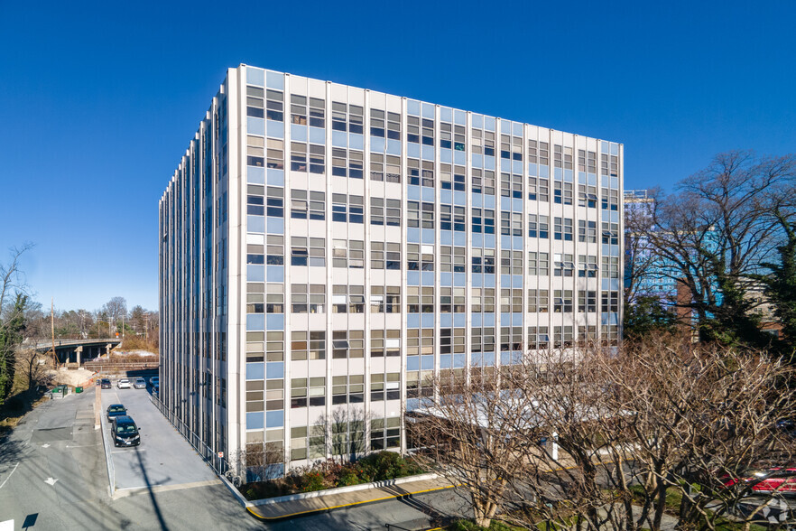 8555 16th St, Silver Spring, MD for lease - Building Photo - Image 2 of 6