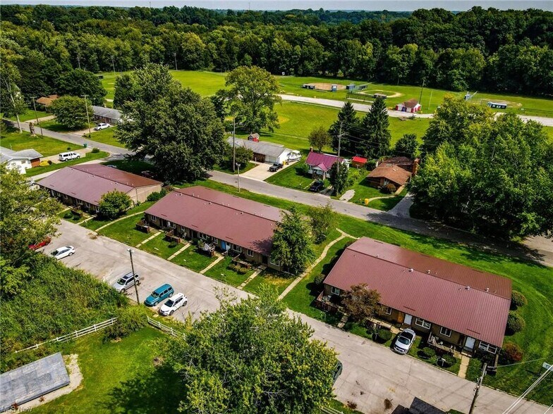 806 Spring St, Conneaut, OH for sale - Building Photo - Image 1 of 1