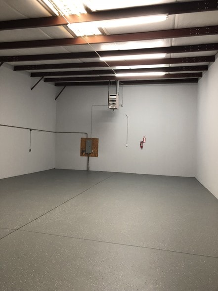 1025 Nine North Dr, Alpharetta, GA for lease - Interior Photo - Image 2 of 5