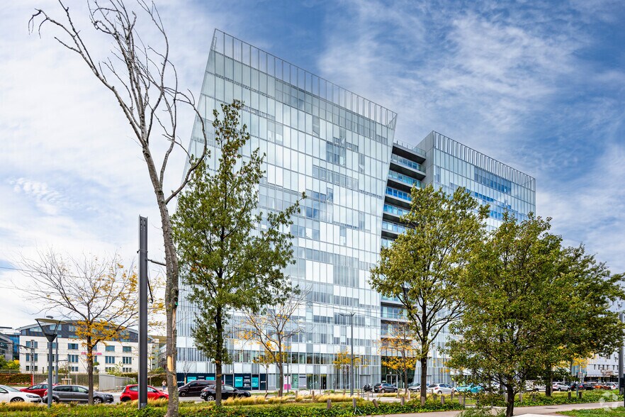 Office in Lyon for lease - Primary Photo - Image 1 of 2