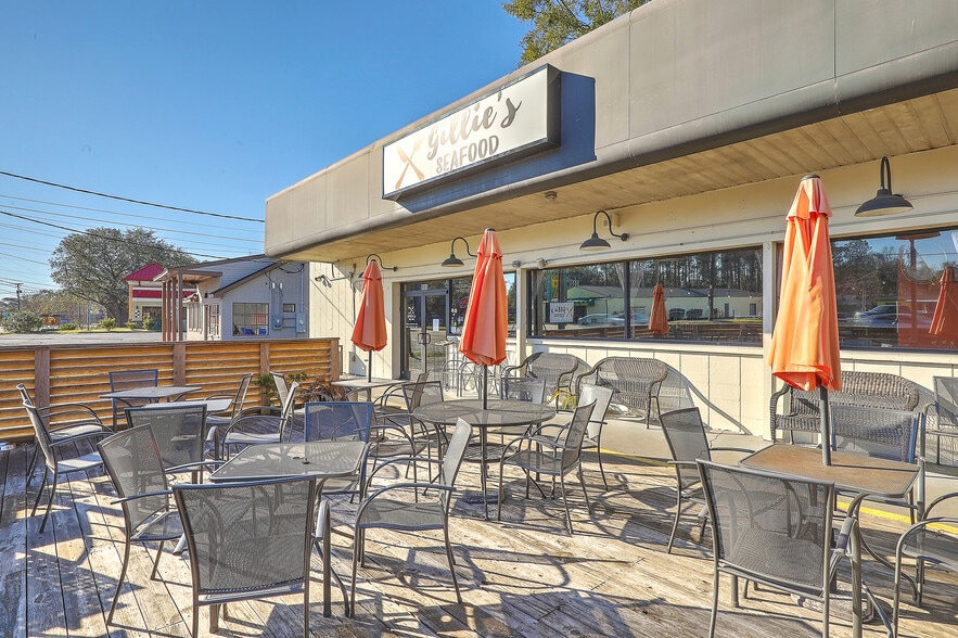 805 Folly Rd, Charleston, SC for sale - Building Photo - Image 1 of 1