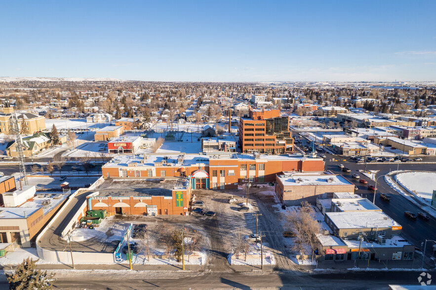 1623 Centre St NW, Calgary, AB for sale - Aerial - Image 3 of 7