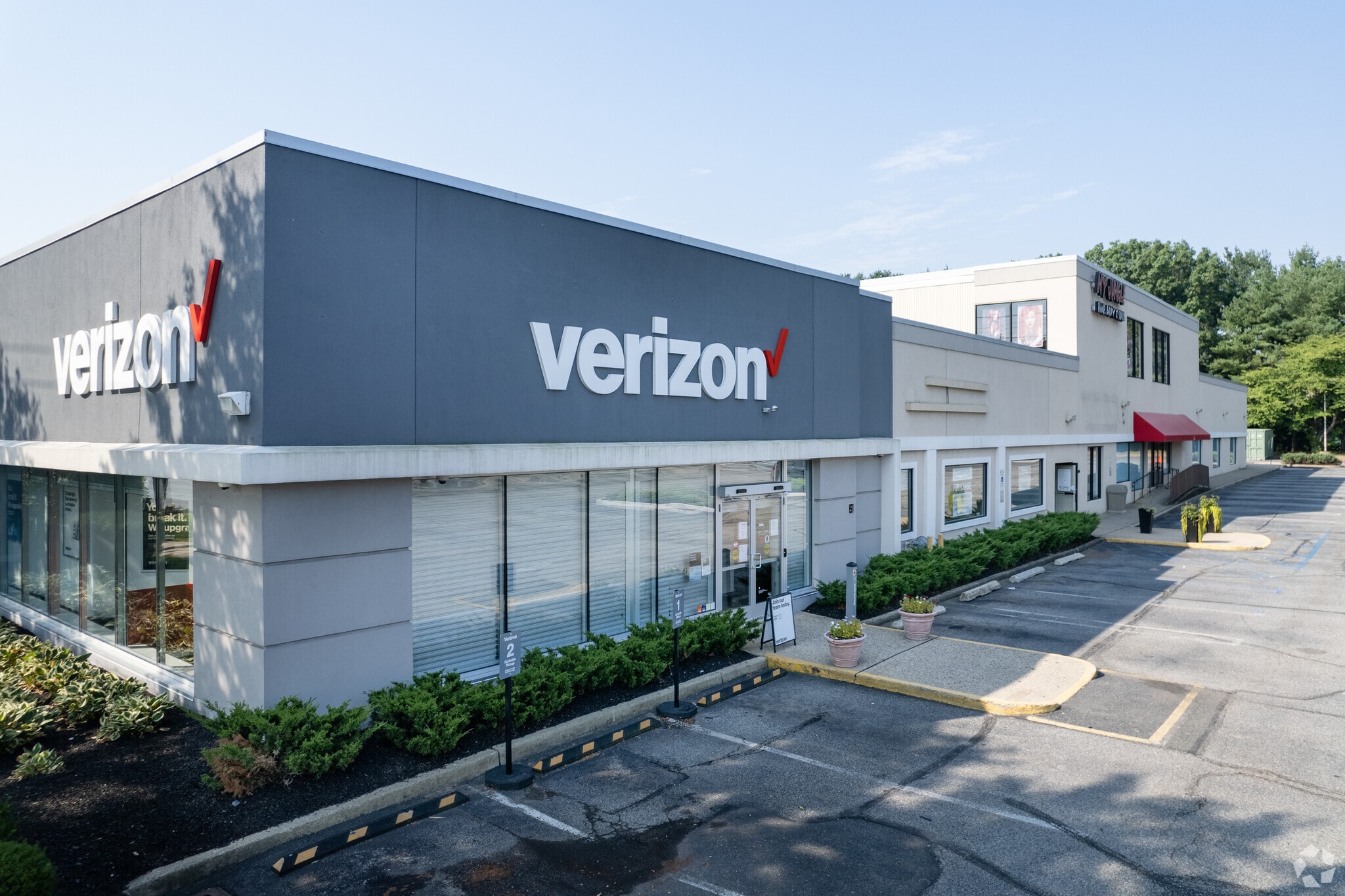 469 Route 17, Paramus, NJ for lease Building Photo- Image 1 of 5