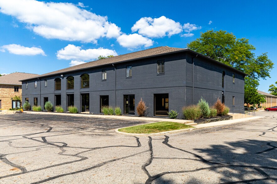 2935 Kenny Rd, Upper Arlington, OH 43221