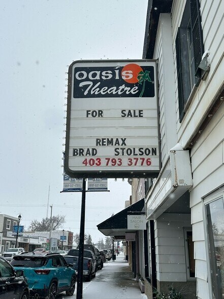 131 2 St W, Brooks, AB for sale - Building Photo - Image 2 of 15