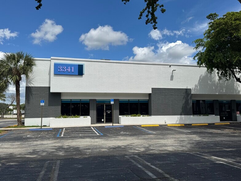 3245-3341 W McNab Rd, Pompano Beach, FL for lease - Building Photo - Image 1 of 22