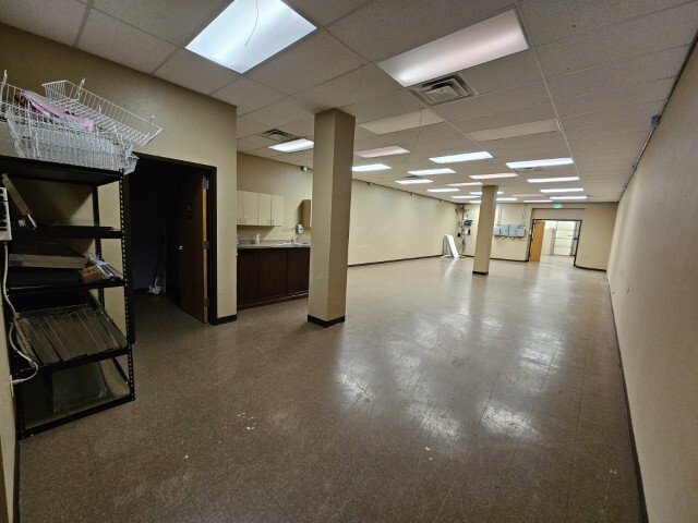 215 E Randolph Ave, Enid, OK for lease - Building Photo - Image 3 of 12