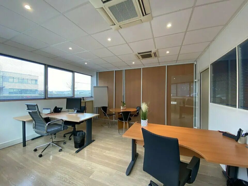 Office in MONTFAVET for sale Building Photo- Image 1 of 7