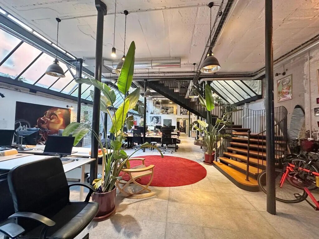 Vente Bureaux 610 m² - Photo 1