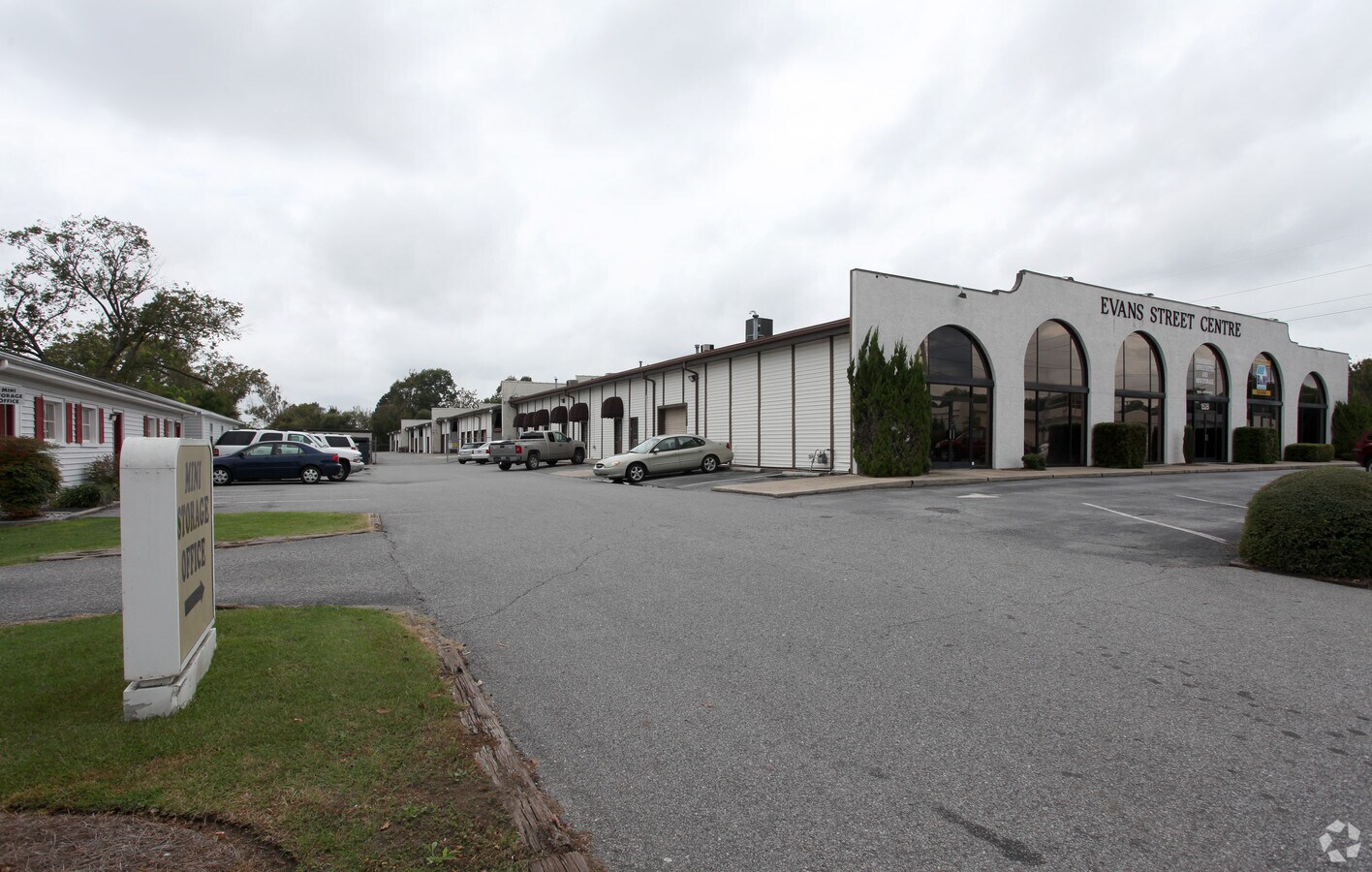 1528 S Evans St, Greenville, NC 27834