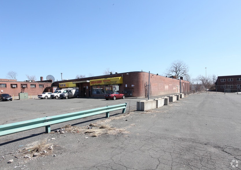 2964 Main St, Hartford, CT for sale - Primary Photo - Image 1 of 1