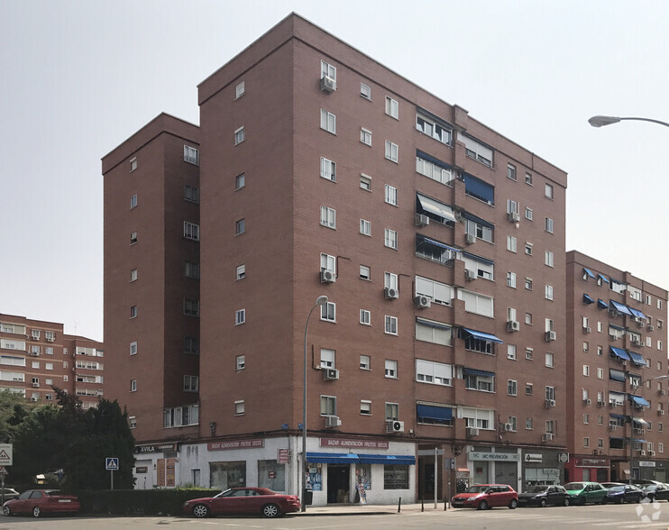 Calle Castilla la Nueva, 44, Fuenlabrada, Madrid for sale - Building Photo - Image 2 of 2