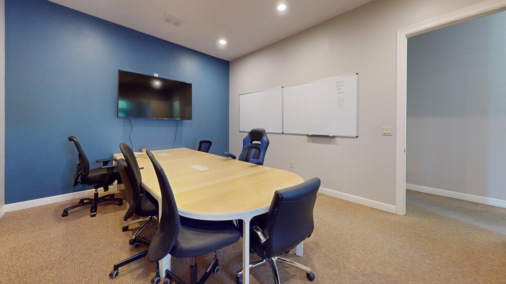 6618 Sitio Del Rio Blvd, Austin, TX for lease - Building Photo - Image 2 of 14