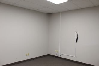 1500-1548 Cliff Rd E, Burnsville, MN for lease Interior Photo- Image 2 of 15