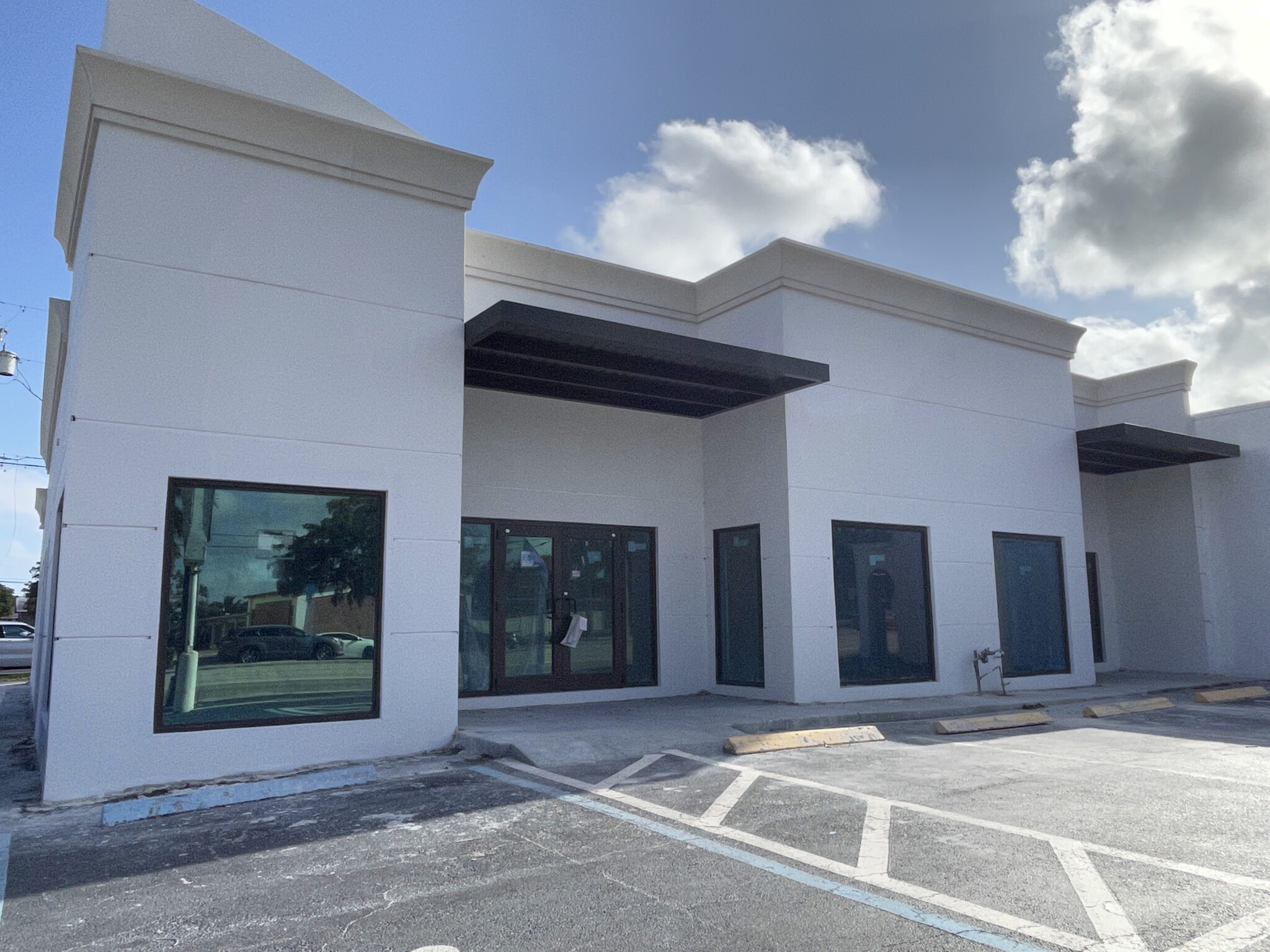 2020 E Oakland Park Blvd, Fort Lauderdale, FL for sale Building Photo- Image 1 of 1