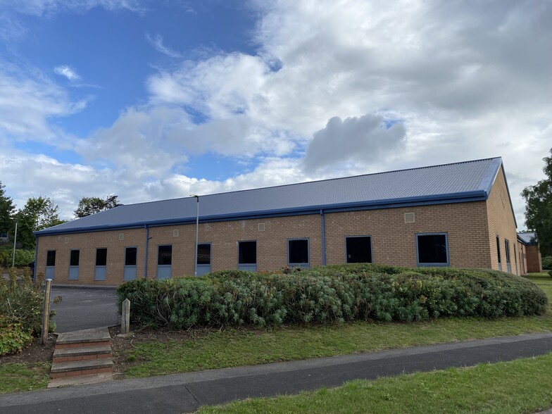 1-4 Diamond Way, Stone for lease - Building Photo - Image 1 of 22