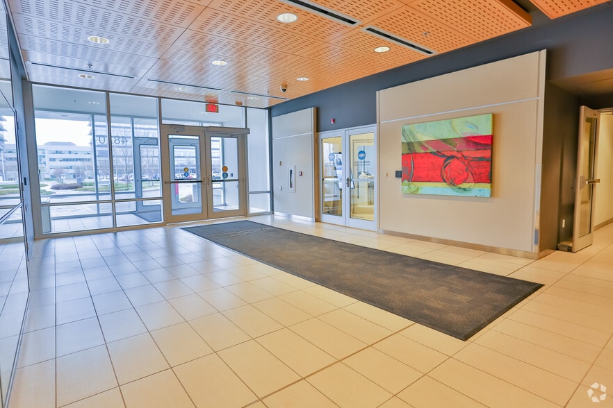 4820 Richard Rd SW, Calgary, AB for lease - Lobby - Image 3 of 6