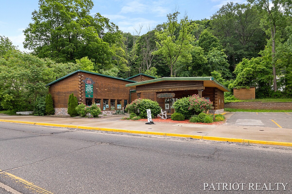 196 State Rd, Newaygo, MI for sale Building Photo- Image 1 of 1