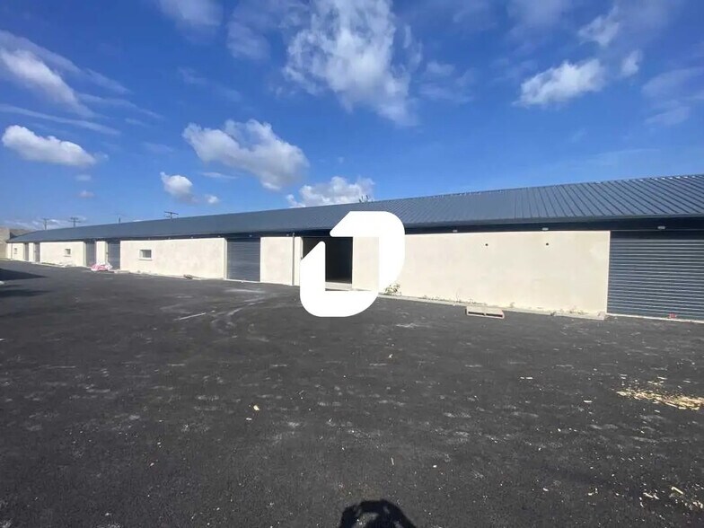 Industrial in Montagny-en-Vexin for lease - Building Photo - Image 3 of 11