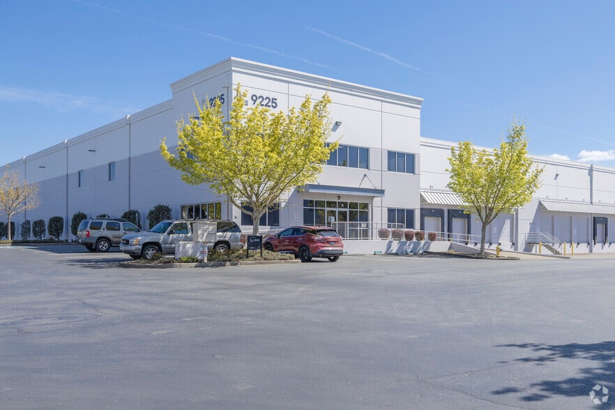 9225 Polaris Ln NE, Lacey, WA for sale - Primary Photo - Image 1 of 1