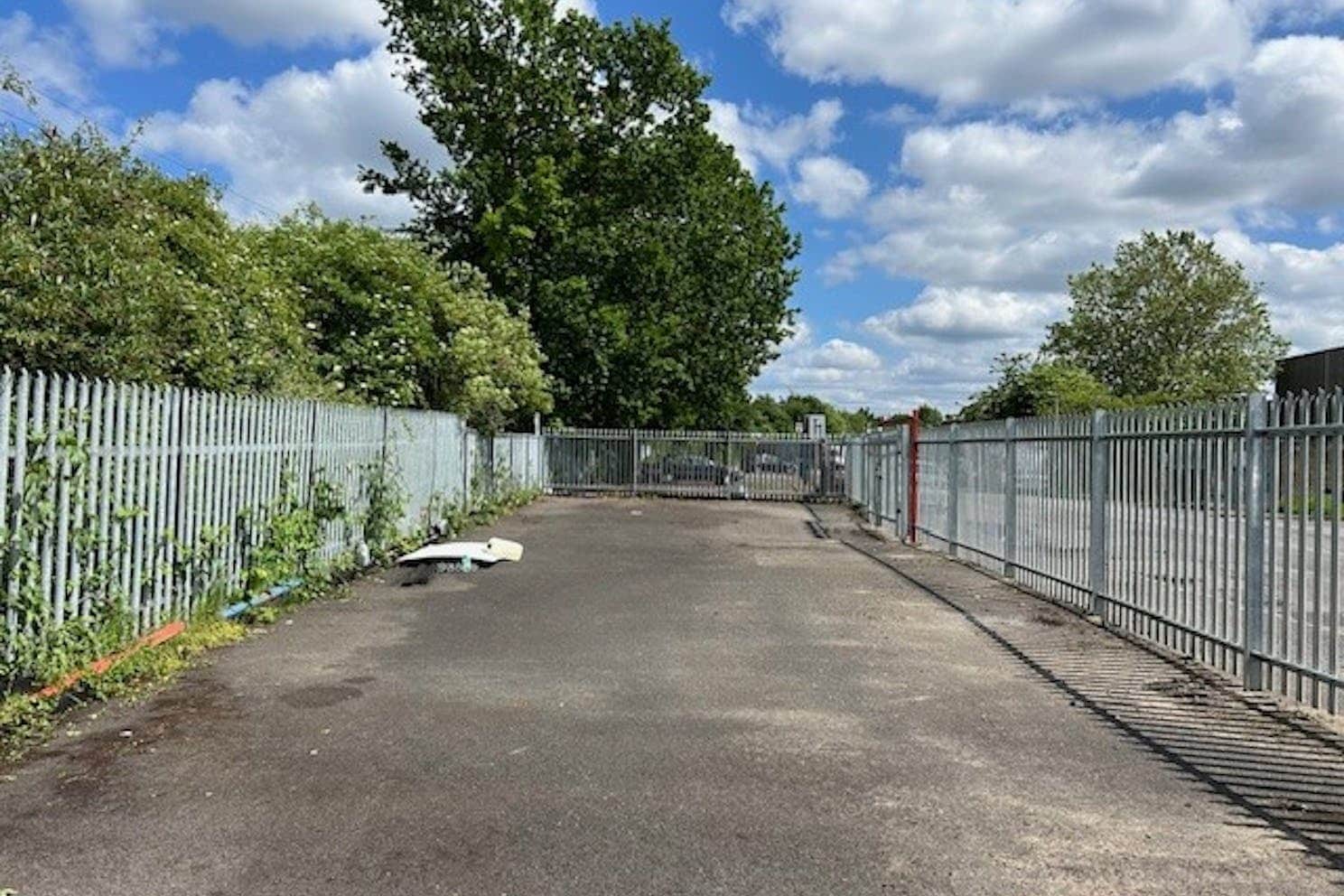 Loverock Rd, Reading for sale Primary Photo- Image 1 of 1