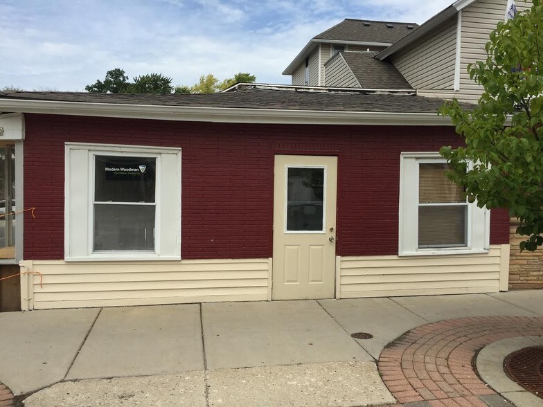 N51W34950 Wisconsin Ave, Okauchee, WI 53069