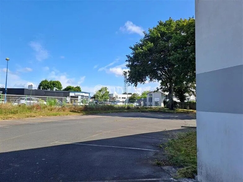 Office in La Chapelle-sur-Erdre for sale - Site Plan - Image 3 of 8