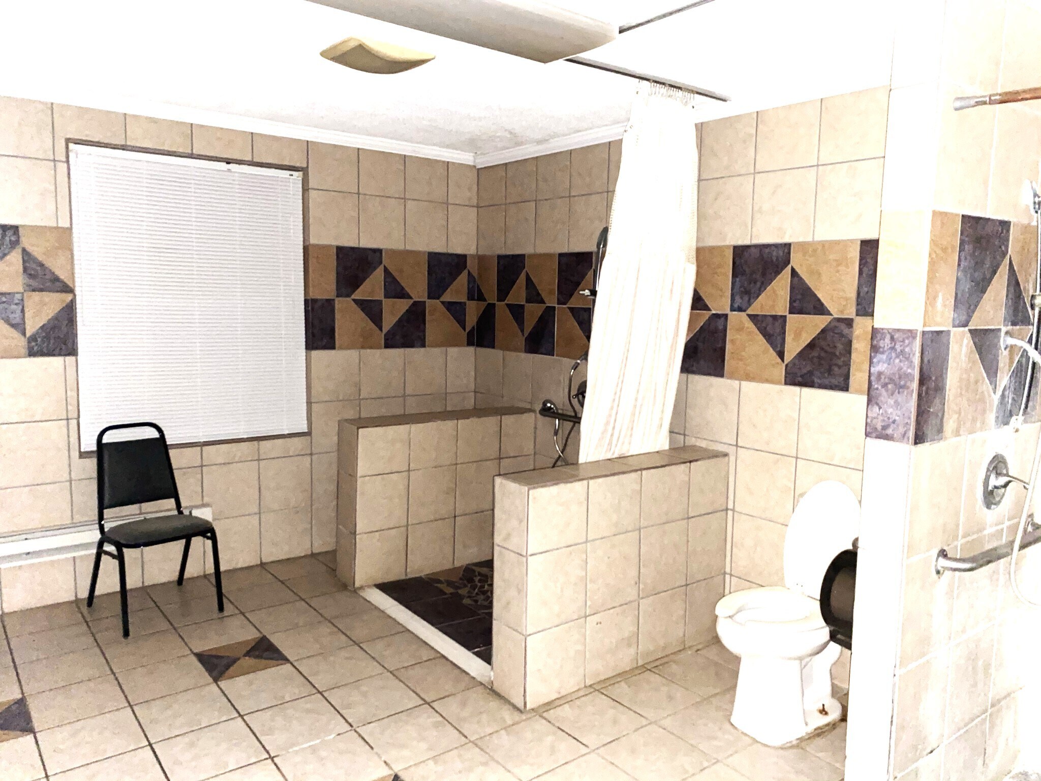 206 Wannish Ave, Lake Waccamaw, NC 28450 VACANT Formerly Lake