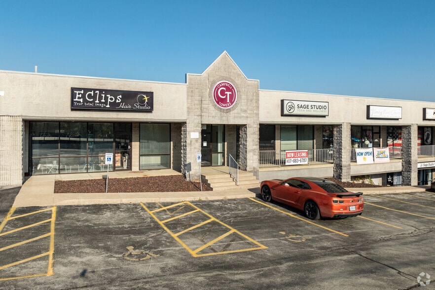 Retail Center & S. Springfield Storage portfolio of 2 properties for sale on LoopNet.com - Building Photo - Image 2 of 38
