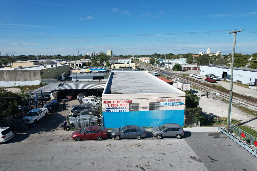 7230 NE Miami Ct, Miami, FL for sale - Building Photo - Image 2 of 7