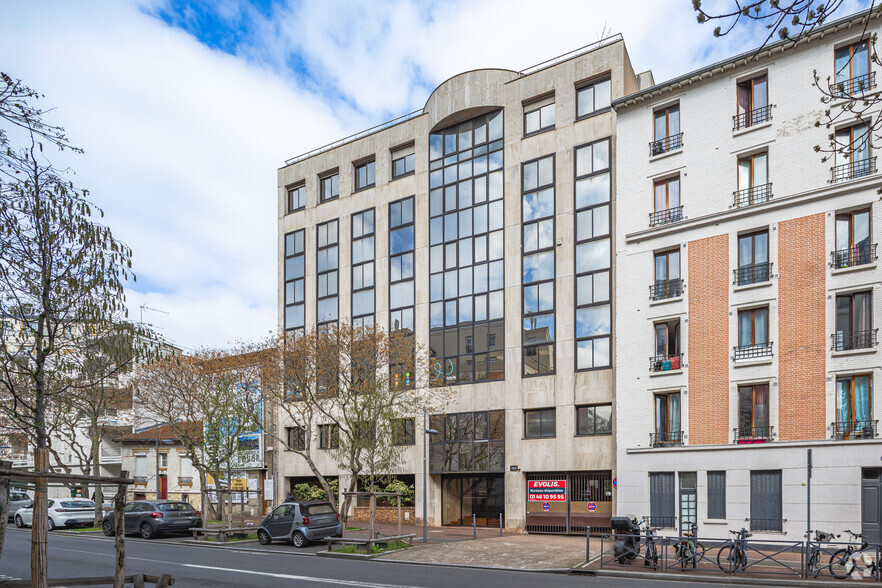 Office in Issy-les-Moulineaux for lease - Primary Photo - Image 1 of 5
