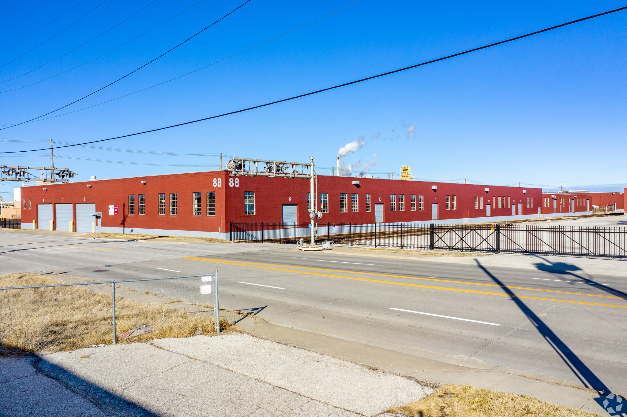 88-92 Sunshine Rd, Kansas City, KS for lease Primary Photo- Image 1 of 32