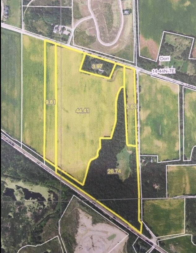 Lilly Pond & McConnell Rd, Woodstock, IL 60098