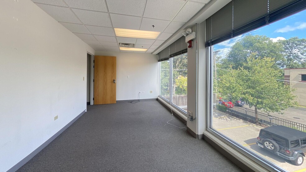 3520 Lake Ave, Wilmette, IL for lease - Building Photo - Image 3 of 6