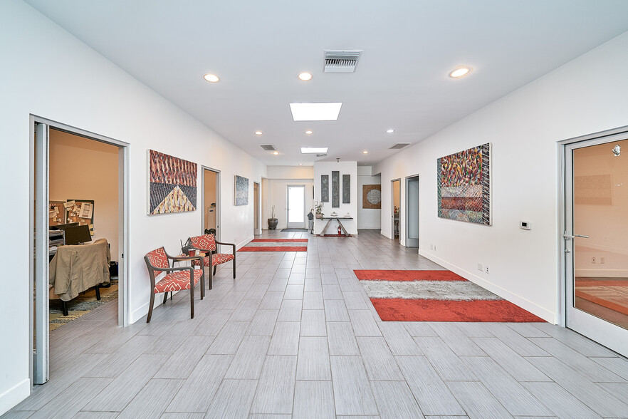 10517 W Pico Blvd, Los Angeles, CA for sale - Interior Photo - Image 1 of 1