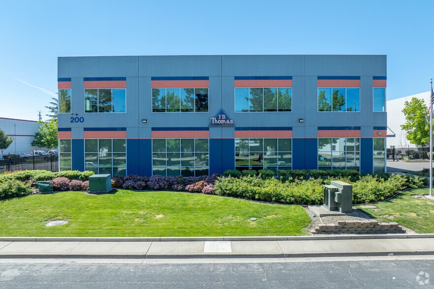 200 Harris Ave, Sacramento, CA for sale - Building Photo - Image 2 of 11