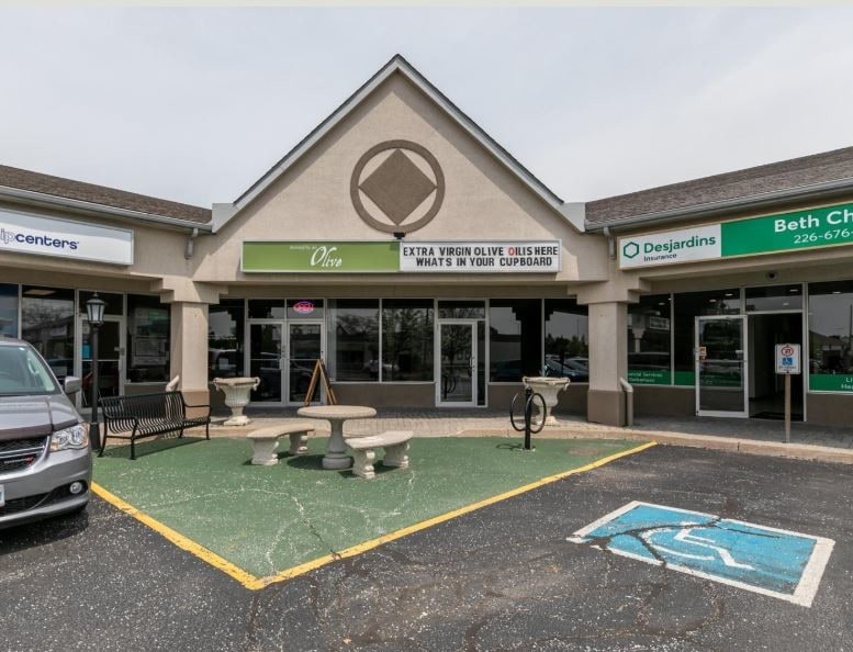 344 Manning Rd, Windsor, ON for sale Primary Photo- Image 1 of 1