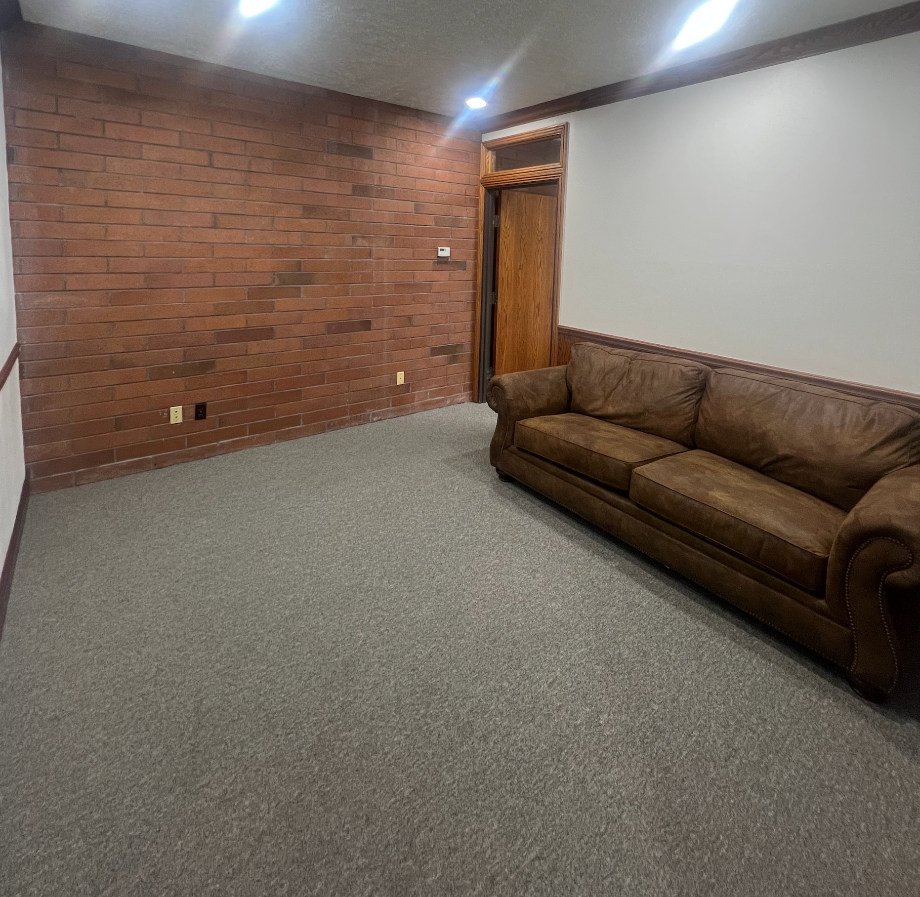 2696 N University Ave, Provo, UT for lease Interior Photo- Image 1 of 7