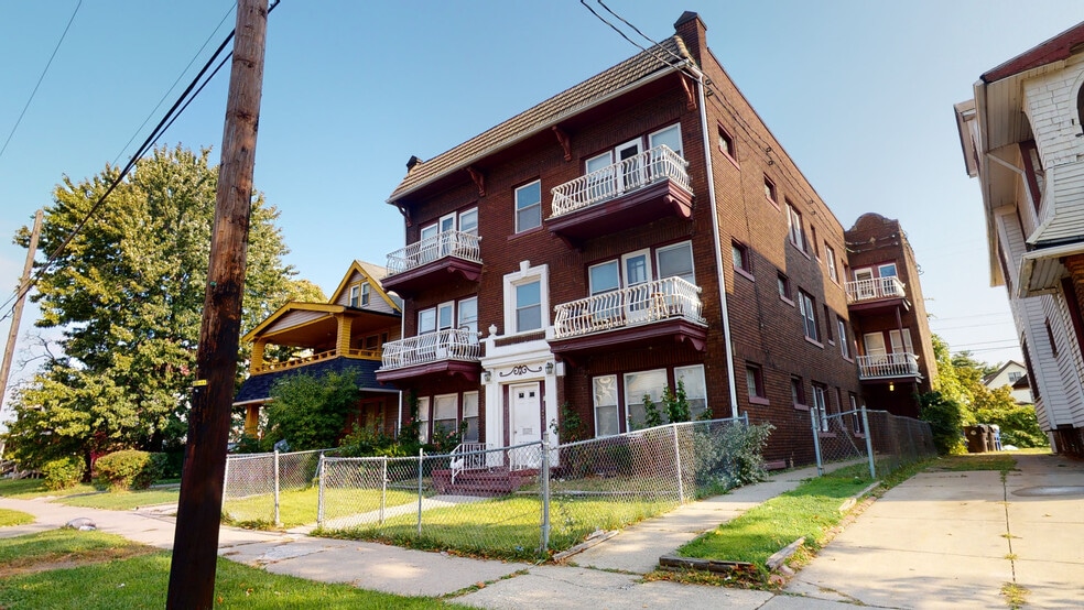 881 Eddy Rd, Cleveland, OH for sale - Building Photo - Image 3 of 6