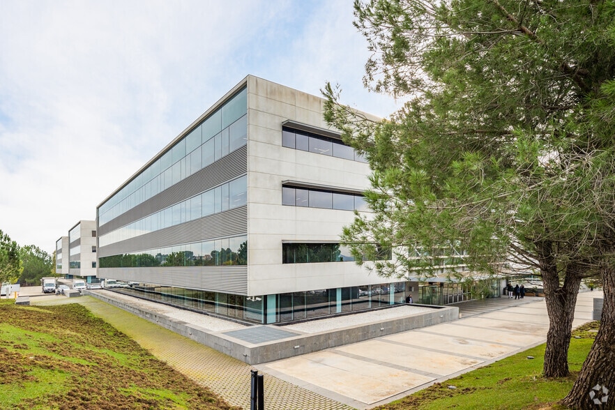 Plaça Xavier Cugat, 2, Sant Cugat del Vallès, Barcelona for lease - Primary Photo - Image 1 of 6
