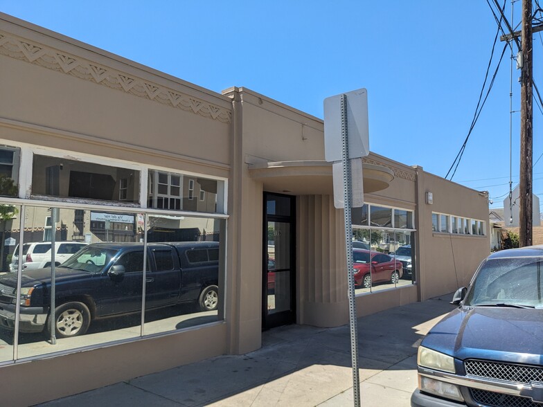 119 W Beach St, Watsonville, CA for lease - Building Photo - Image 1 of 12